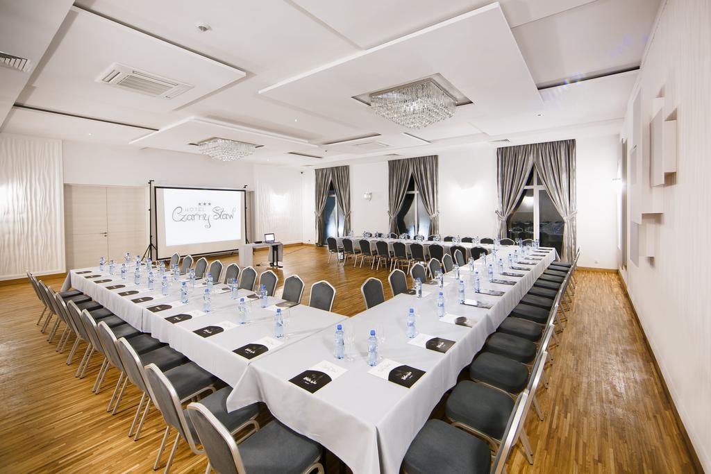 Czarny Staw Otel Aleksandrów Łódzki Dış mekan fotoğraf